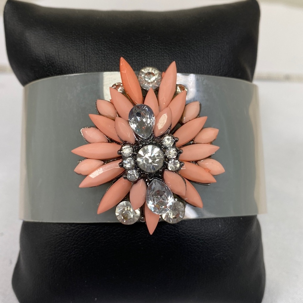 Beautiful transparent jelly bracelet with rhinestones